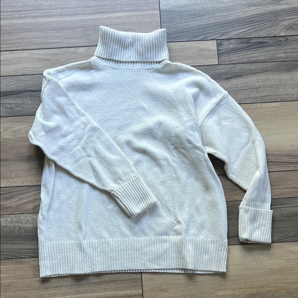 Old Navy Off-White Turtleneck Sweater